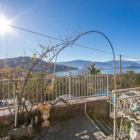 Apartment With View Lake Maggiore/Laveno Mombello Экстерьер фото