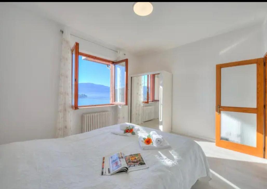 Apartment With View Lake Maggiore/Laveno Mombello Экстерьер фото